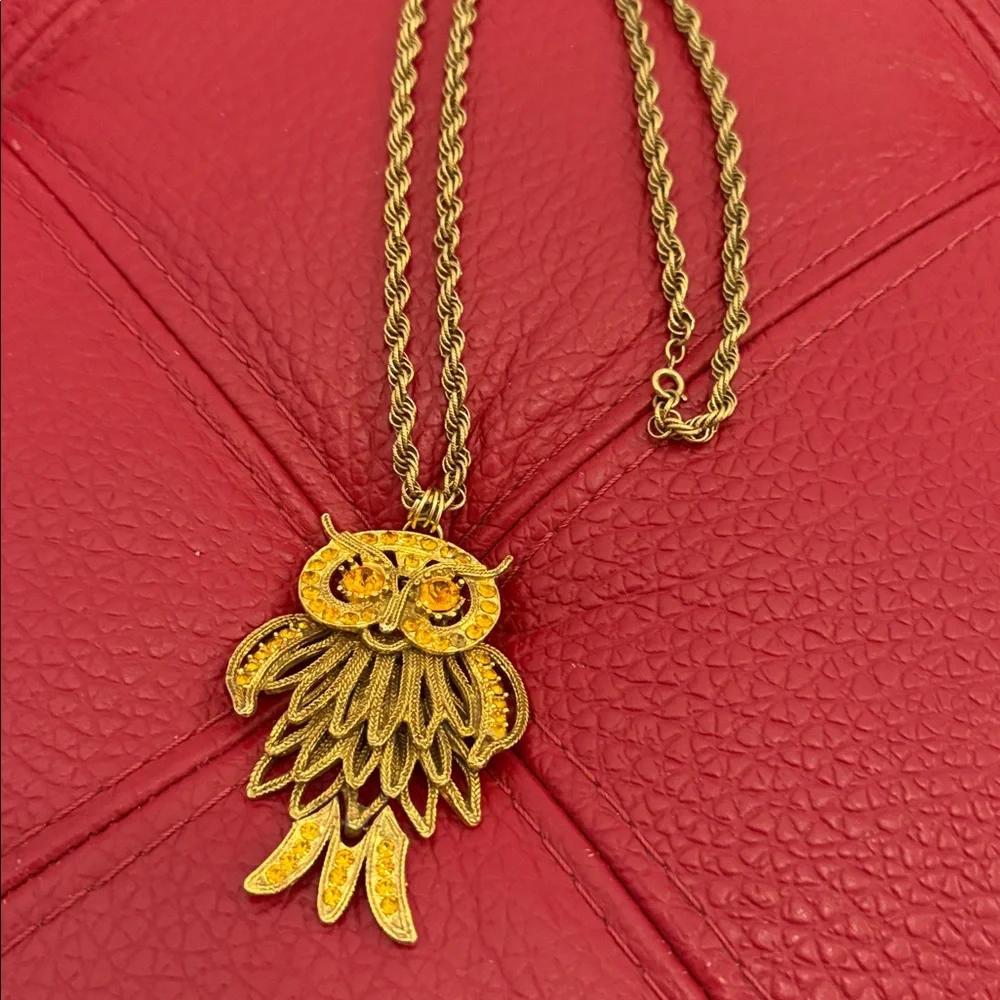 Vtg Goldtone With goldtone Rhinestones movement Owl Pendant Necklace - Picture 2 of 9